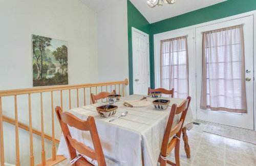 Charming Shenandoah Retreat with Deck! - Foto 8