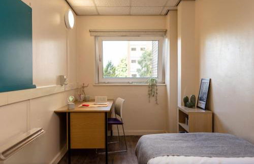 John Lester and Eddie Colman Courts in Salford - Foto 33