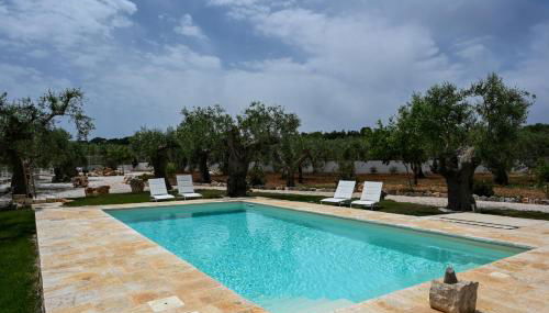Trulli Lisanna - Exclusive Trulli With Private Pool - Foto 2, Garden, sunbed, Garden view
