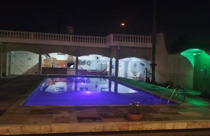 Carnaval a partir 5 diárias - 15 pessoas- Linda Casa de praia com Super piscina 12x5 Novinha com 3 níveis, Wi-Fi, Tv led,jardim , churrasqueira completa - Photo 7