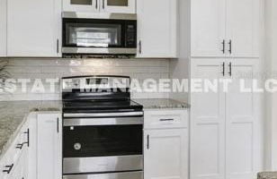 3 bedroom House with Renovated kitchen and bath! - Foto 19