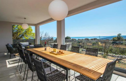 Villa with Swimming Pool, Outdoor Kitchen, Sauna, Hot Tub, Play Area, Sea View - Foto 49