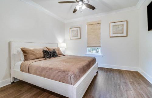 Brand New Designer Townhome in the Middle of Town - Foto 12