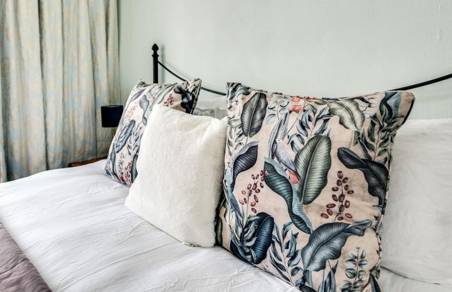 Cheerfull 3-bedroom Home With Parking Garden - Foto 20