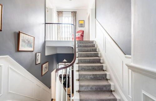 Cotswold Cheltenham, whole house with hot tub - Photo 36