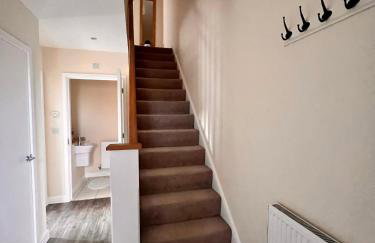 Spacious 2-bedroom house with free parking - Foto 12