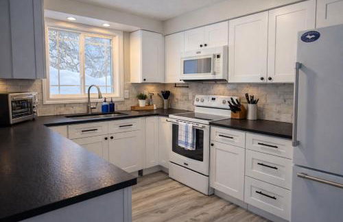 Husky Hideaway Near Pictured Rocks & Trail 8 - Foto 9