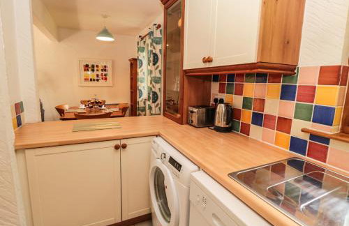 Groom's Cottage - Photo 13