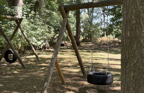 Charming Stone Cottage - Cotswolds Farm Stay - The Bullpen - Photo 10