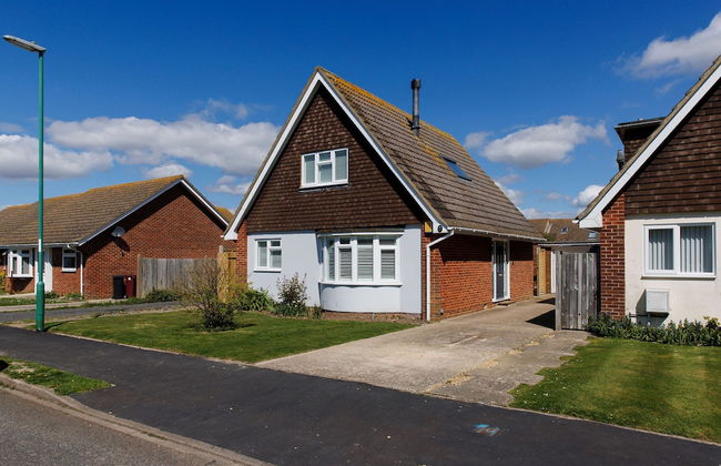 Coastal Retreat for 6 Close to Beaches - Photo 65