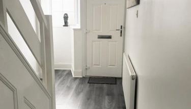 Large 3 Bedroom Home, Sleeps 7, Ideal for Families & Contractors, Long-Stay Friendly, Hosted by Clark Property Estates - Foto 5