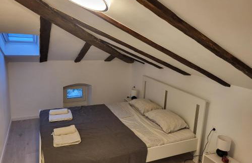 V&V Center Apartment - Photo 2