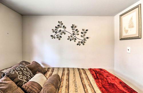 Eureka Tiny Home with Hot Tub and Community Beach! - Foto 16