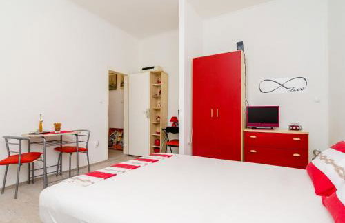 Apartment Caceris - Comfort Studio Apartment with Terrace - Photo 11