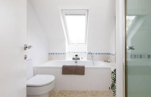 Secluded Barn Style Home With hot tub - Sleeps 12 - Foto 74