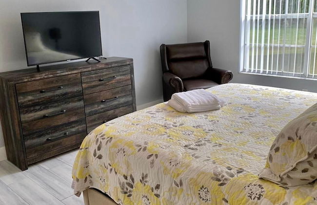 Three Bedroom Apartment #2 -- 5009 LBC -- Vusa Three Bedroom Condo Apartment - Foto 3