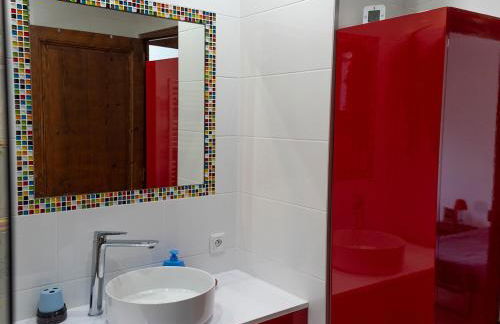 House with garden and parking 1 min from Grenoble - Foto 48