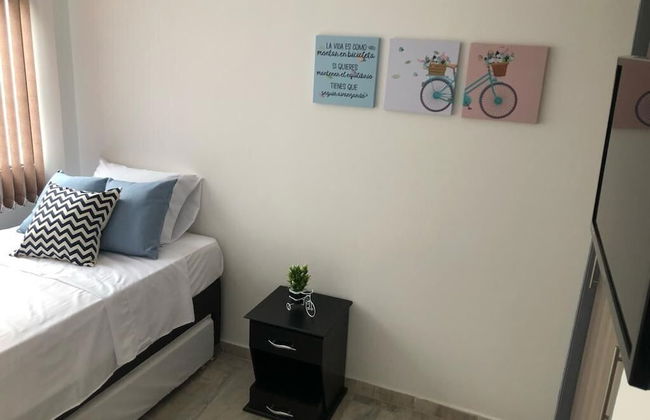 Guatape Lake view - Photo 4