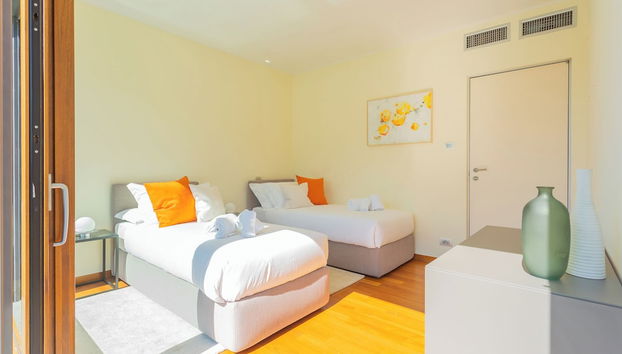 Villa Infinity by Rent all Como - Foto 3, Habitación