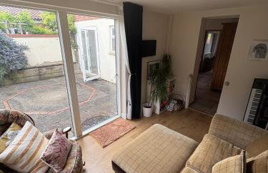 Fairfield Large 4 Bed Log Fire - Photo 19