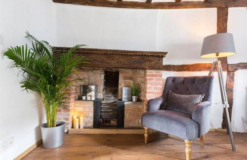 3 MASONS COURT The Oldest House in Stratford Upon Avon, Warwickshire. - Foto 12