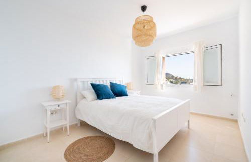 Chalet con vistas al mar y piscina - Foto 12