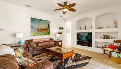 Orlando Retreat 5BR Pool and Spa Villa with Games Room and Mickey Themed Room - Foto 2