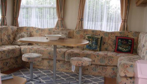 Colin and annioes caeravan - Photo 3