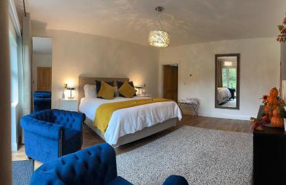 Forest Path luxury Studio Apartment with large bedroom bathroom and sauna Sleeps up to 4 - Photo 26