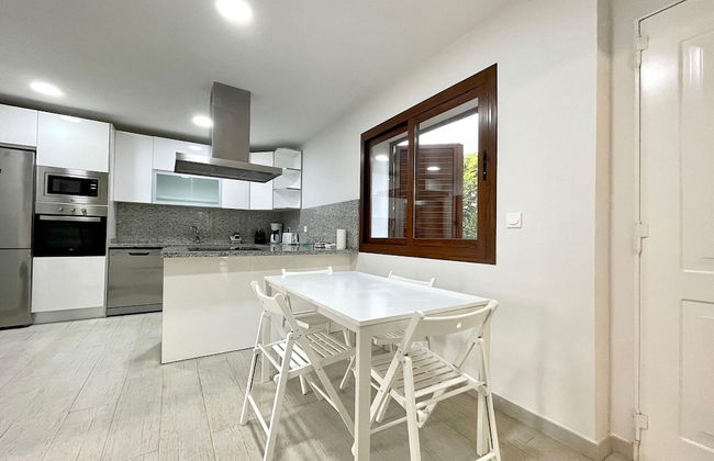 Sunlit Villa Near Golf - Foto 15