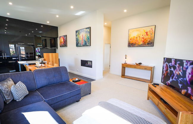 Mansi on Raymond - Photo 34