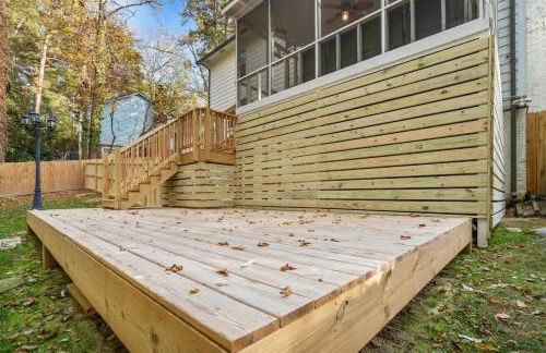 Fire pit - 6 Min to North Hills - Screened Porch - Foto 47