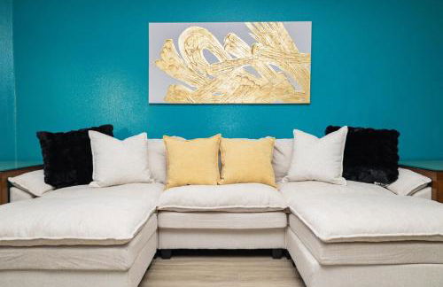 3BR Disney Home with Pool , Arcade and Hot Tub - Photo 32