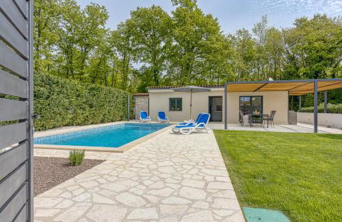 Villa Lana with Private Pool - Photo 11