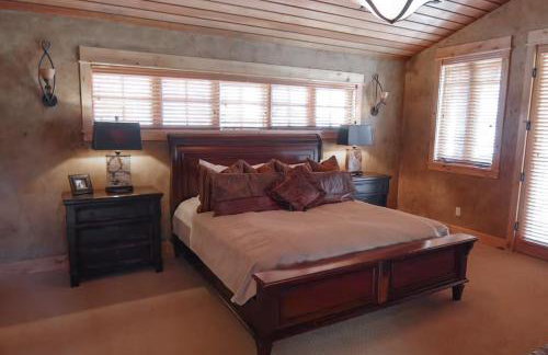 Luxury Home with Stunning 4 Peak Views - Foto 14