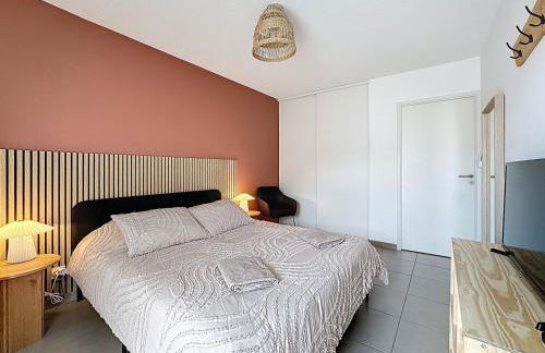 Superbe Appart 2ch, clim, terrasse, pkg, wifi, tv - Photo 11