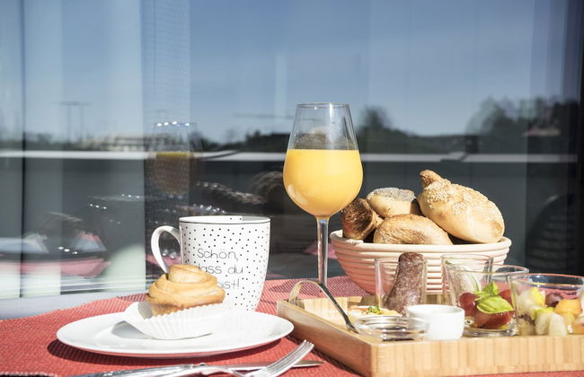 7 Hotel & Boardinghouse - Photo 21