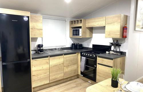 BAF Luxury Stays - Billing Aquadrome - Caravan Sleeps 8 - Photo 27