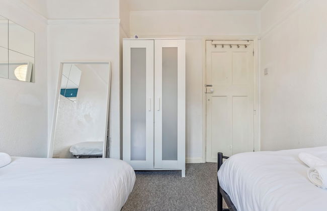 2 Bedroom Apartment - Parking, Wifi, Central - Foto 6