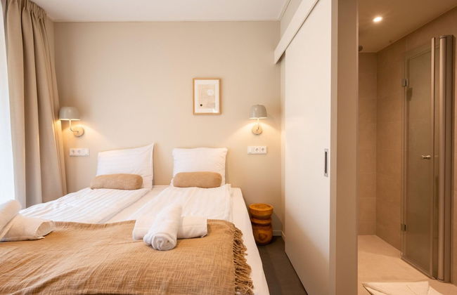 Luxury Villa With hot tub on the Horsterwold - Photo 1