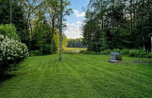 Serene Rustic Retreat with Lake - Photo 37