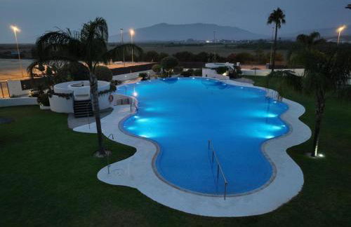 Tarifa Apartamento piscina ideal familia niños - Foto 1