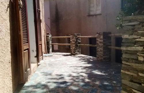 Maison confortable à Rogliano avec terrasse et jardin - Foto 13