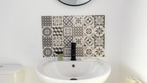 Asher Suite - Cozy 2BR Home with Parking & WIFI - Foto 2