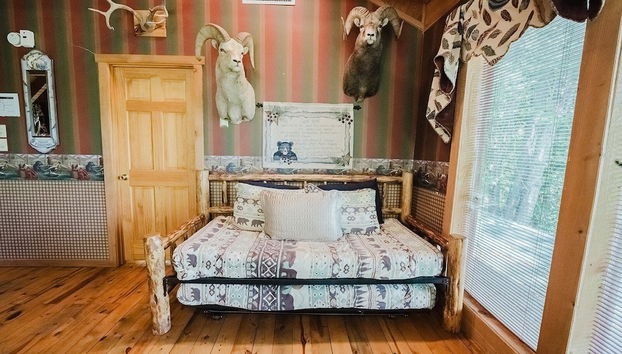 Big Kahuna Lodge 3 Bedroom Cabin by RedAwning - Foto 2, Habitación