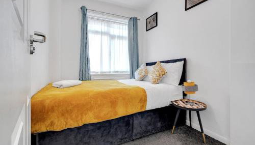 Bella Homes-Spacious 4 bedroom Modern Town house Romford - Foto 2