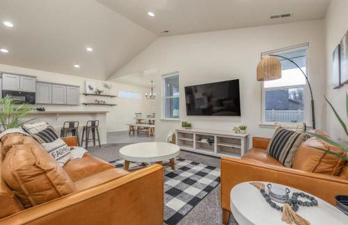 Modern Luxurious 4-bedroom Centrally located home - Foto 3