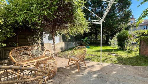 T2 Confort & Design avec Jardin - Gare d'Oullins - Foto 4, Garden, Garden view