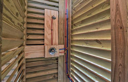 Ocean View and Wraparound Deck Crystal Beach Home! - Foto 28