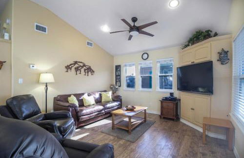 See Dolphins From Your Private Deck with This Beautiful Property! - Foto 3